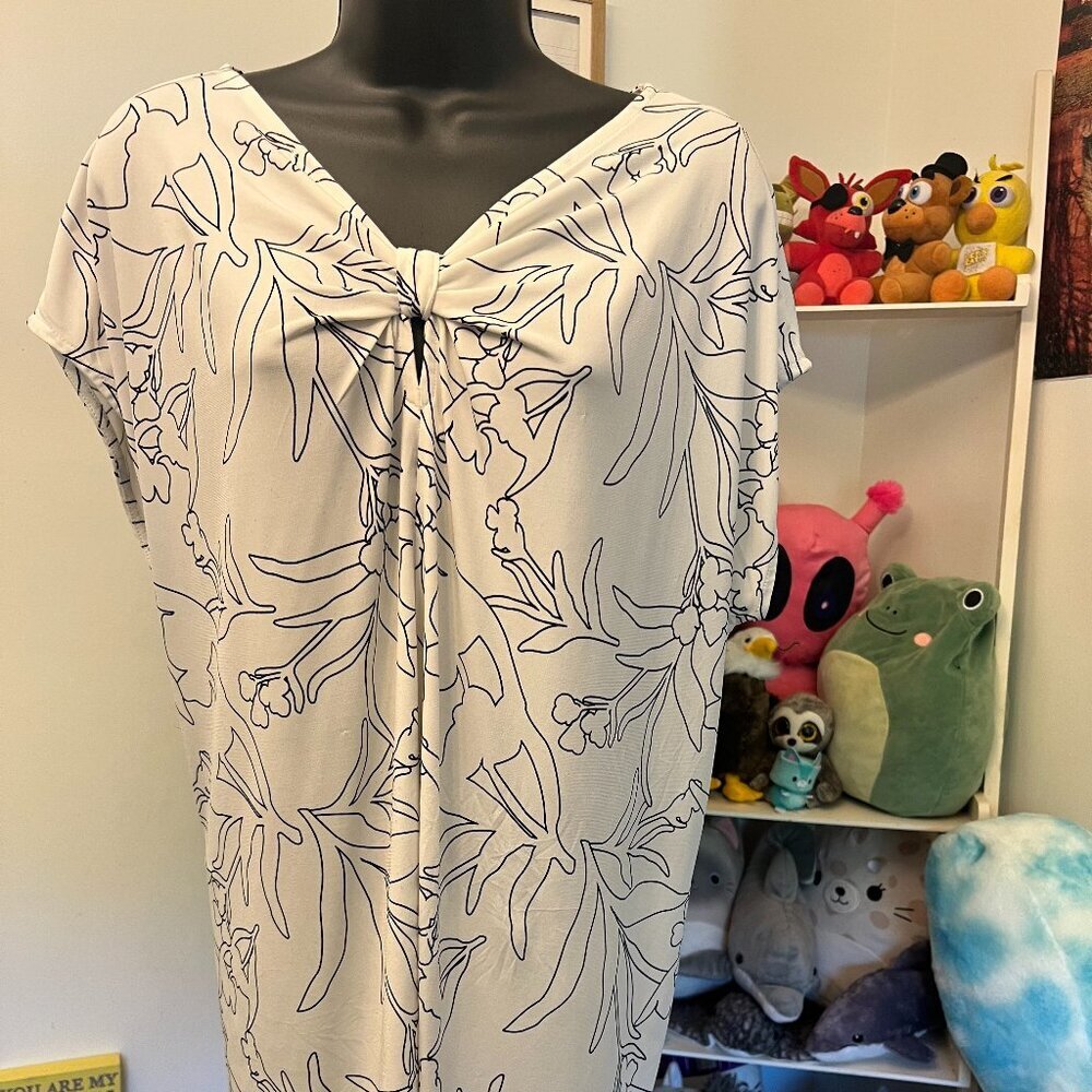Ann Taylor White and Black Floral Pattern Front Knot Short Sleeve Blouse Size XL